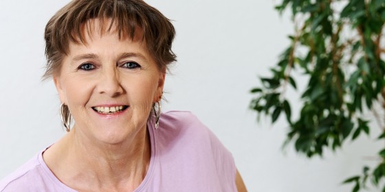 Elisabeth Seibold, Steuerfachangestellte, Haar